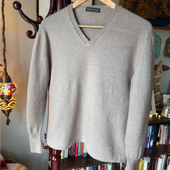 Franco Ziche Wool-Cashmere Blend Beige V-Neck Sweater (Made in Italy) - Picture 3 of 11